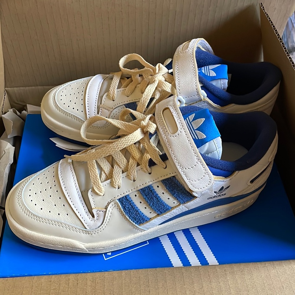 Brand new Adidas forum 84 low Blue